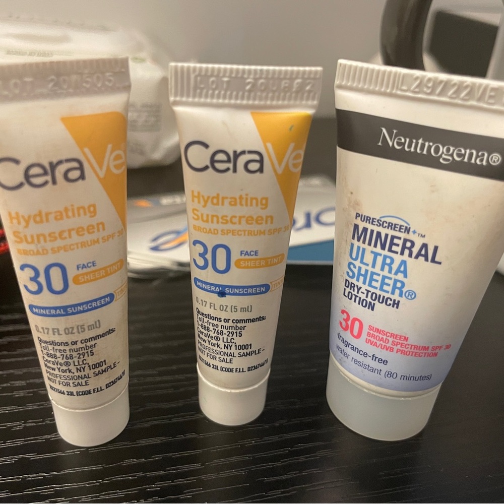 CeraVe Hydrating Mineral Sunscreen SPF 30 - White/ Neutrogena Lotion